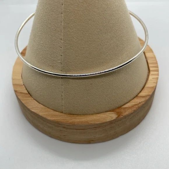 Alex and Ani Luna Moth Charm Bangle Bracelet/Shiny Silver/Very Good Condition - Picture 4 of 6